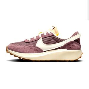 Nike Waffle Debut Vintage Ladies Sz 8.5